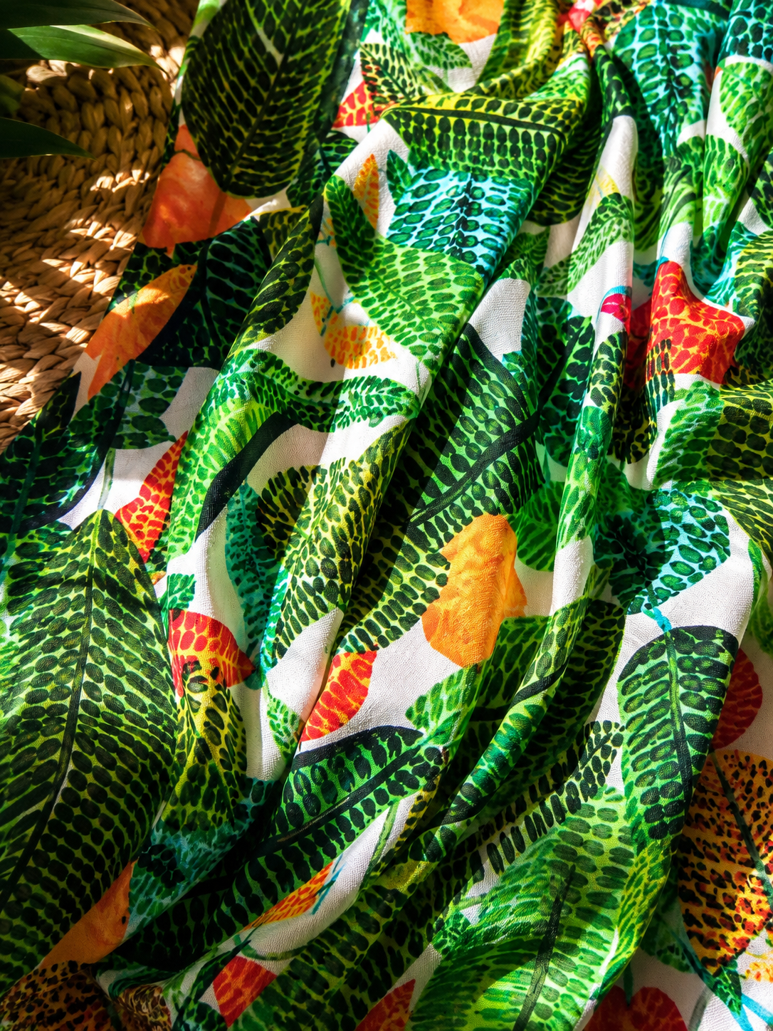 Primer plano de estampado y caída de una tela Bambú Colección